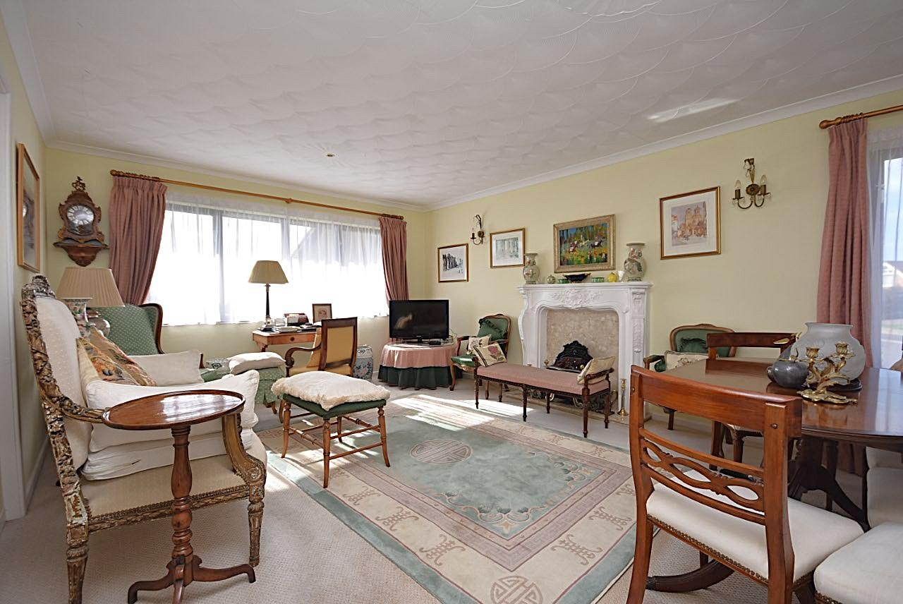7 Heol-Y-Gaer, Barry, CF62 6UH
